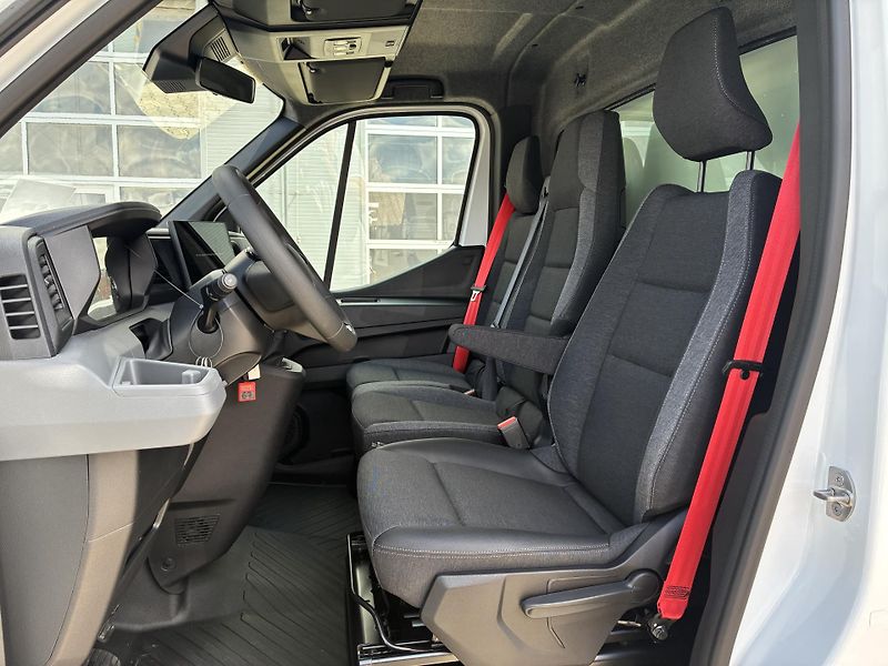 Renault Master (2026) SKŘÍŇ 9palet 170k RTWD  - fotka 17 z 22
