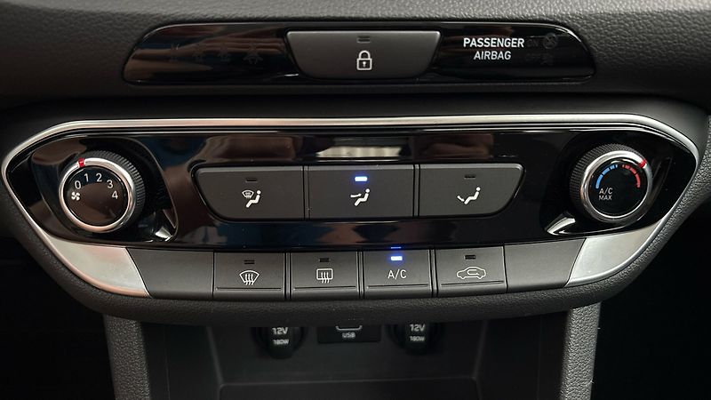 Hyundai i30 1.0 T-GDI Comfort - fotka 13 z 23