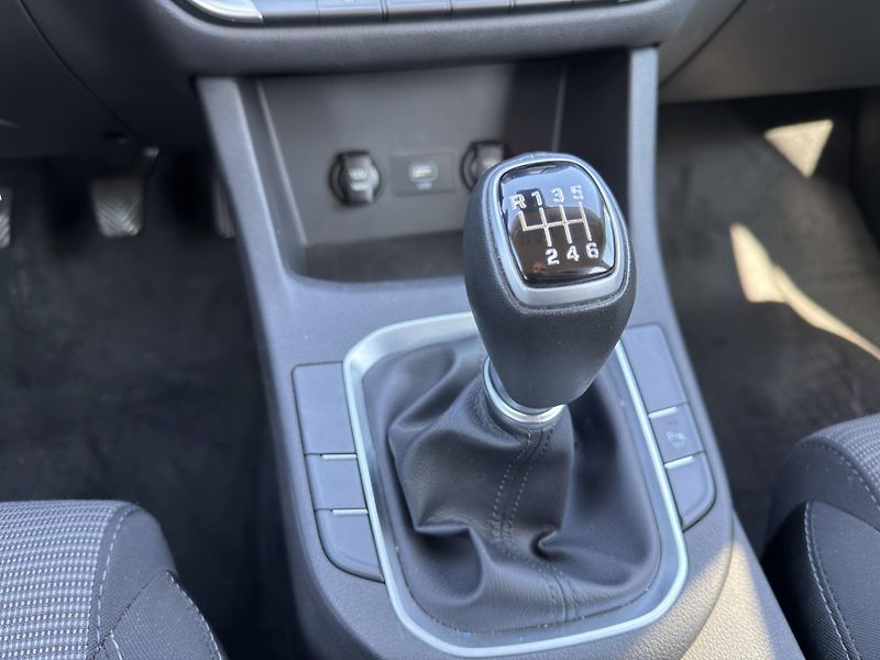 Hyundai i30 1.0-88KW,FB, REZERVACE - fotka 21 z 29