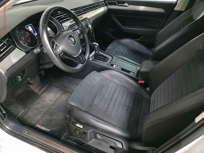 Volkswagen Passat (2018) 2.0TDi, ČR, DSG, navi, LED - fotka 9 z 21