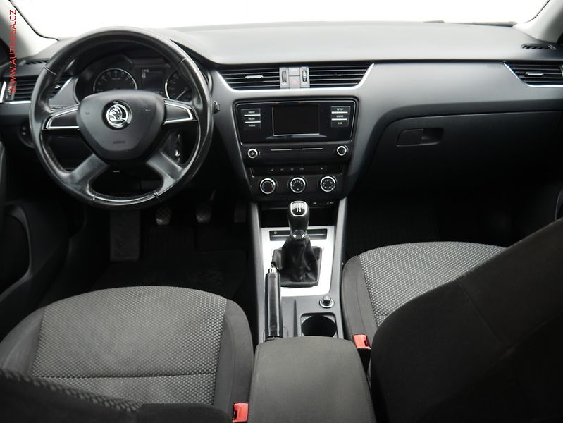 Škoda Octavia (2015) 1.6 TDi, ČR, Ambition - fotka 8 z 14