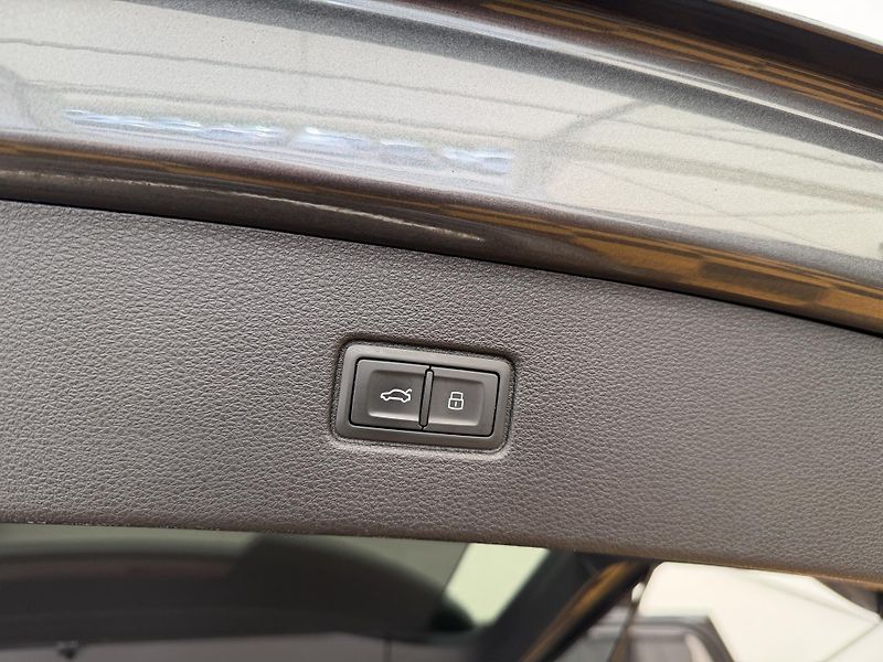 Audi Q7 3.0Tdi*210kw*CZ*DPH*7-M*S-Line - fotka 17 z 46