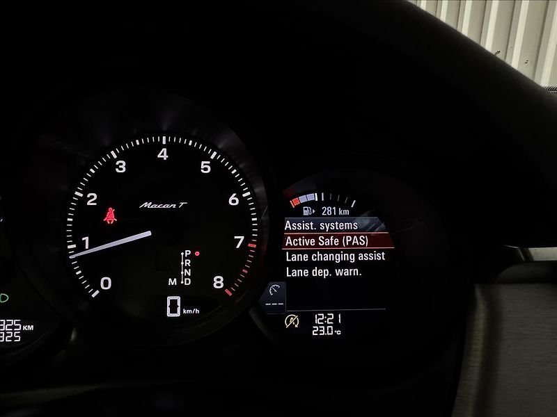 Porsche Macan T CHRONO PASM PANO MATRIX LED - fotka 21 z 49