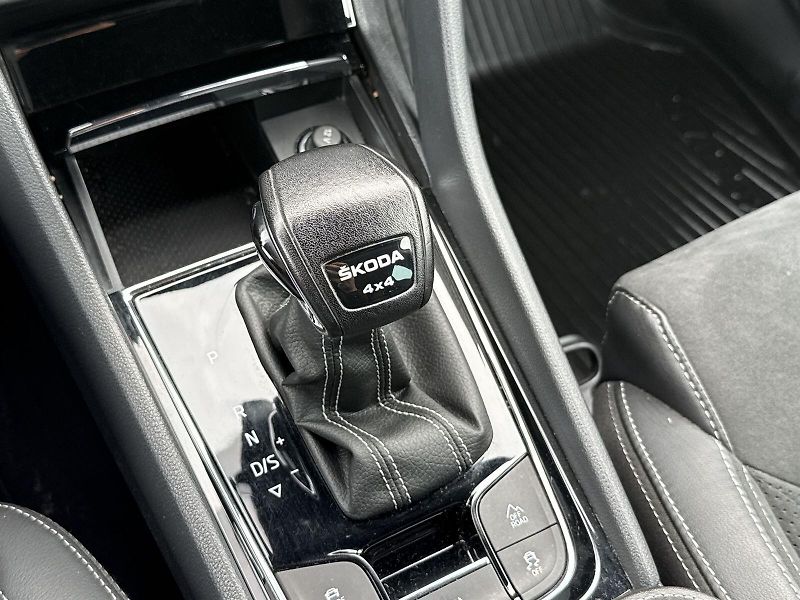 Škoda Kodiaq (2023) 2.0 TSI 4x4 DSG Sportline - fotka 16 z 36