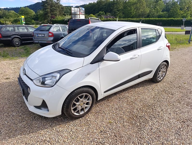 Hyundai i10 (2019) 1.0 Family club - fotka 2 z 23