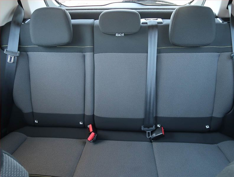 Citroën C3 (2021) 1.2 PureTech, ČR,1.maj - fotka 10 z 15