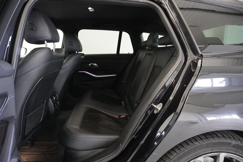 BMW Řada 3 (2020) 320D  2,0 M-SPORT XDRIVE AUT. - fotka 27 z 31