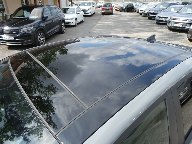 Hyundai i30 2,0 i N 202kW serviska - fotka 18 z 50