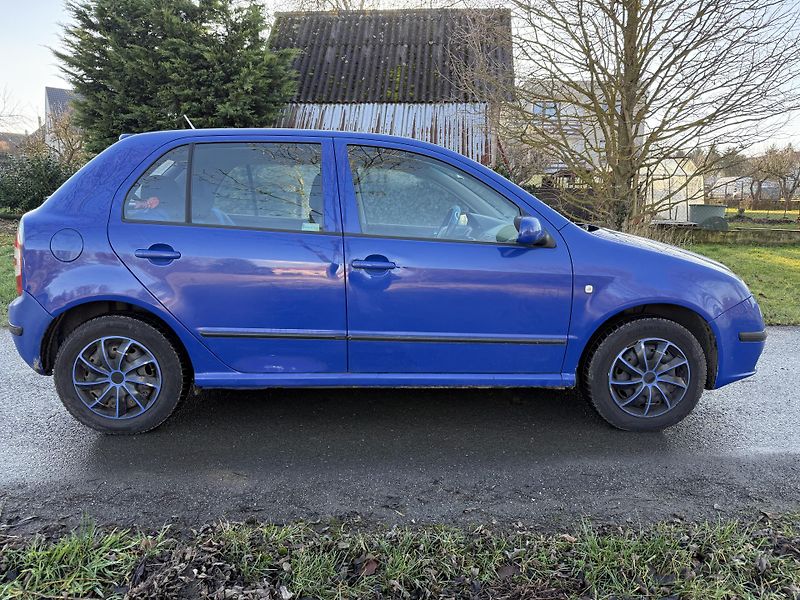 Škoda Fabia (2006) 1.2 HTP 47kw - fotka 6 z 16