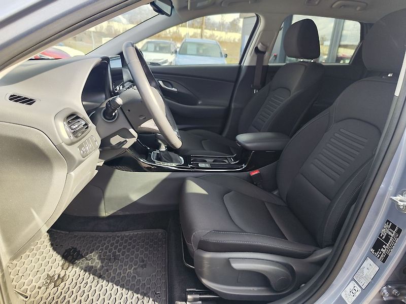 Hyundai i30 1.5 T-GDI/103kW Style Safety - fotka 14 z 34