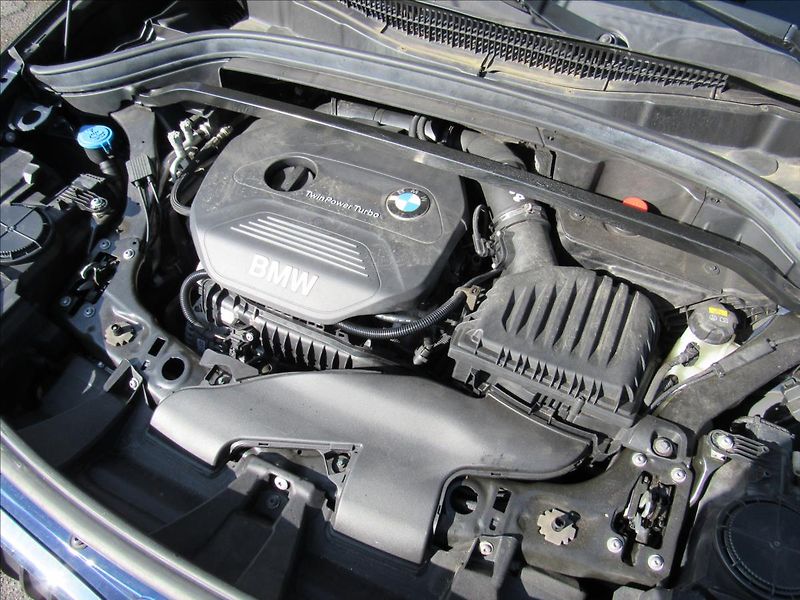 BMW X1 1,5 T sDrive 18i Manuál - fotka 30 z 32