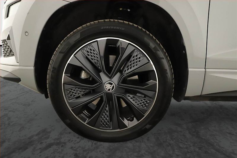 Škoda Karoq (2025) 1.5 TSI, Sportline, Navigace - fotka 12 z 20