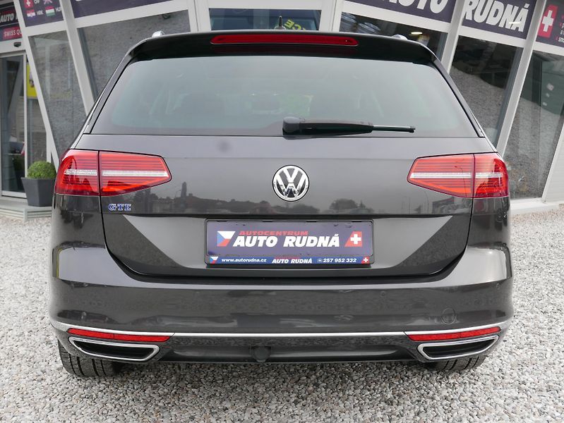 Volkswagen Passat 1,4 TSI GTE REZERVACE - fotka 11 z 44