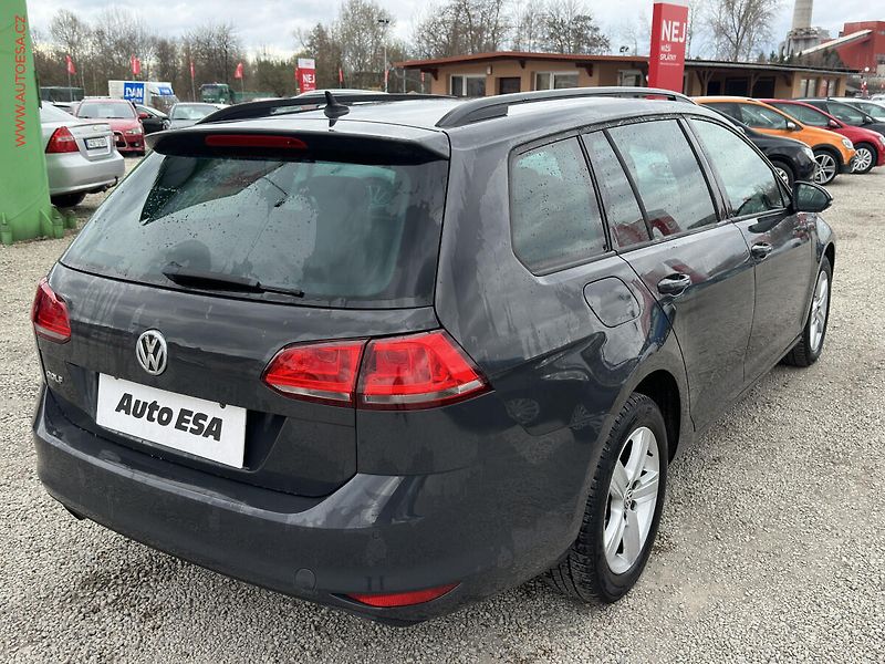 Volkswagen Golf (2013) 1.2TSI, Klima - fotka 4 z 18