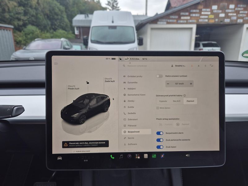 Tesla Model Y RWD 220kw TZ 92,5 % - fotka 26 z 48