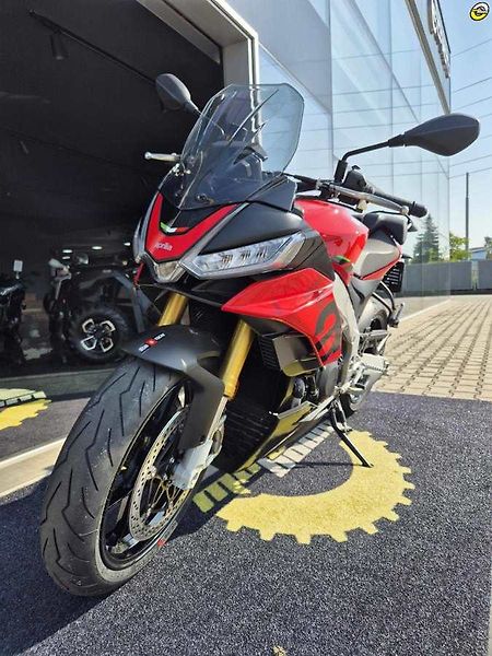 Aprilia Tuono V4 1100 RR (2024) E5 - AKČNÍ CENA - fotka 10 z 38
