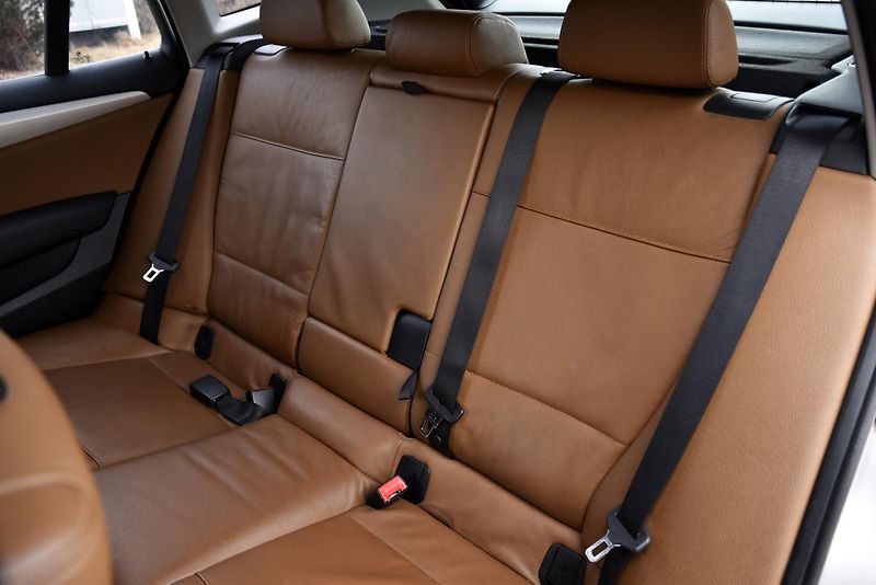 BMW X1 xDrive20d,KŮŽE,NAVI,TEMP,KLIMA - fotka 38 z 50