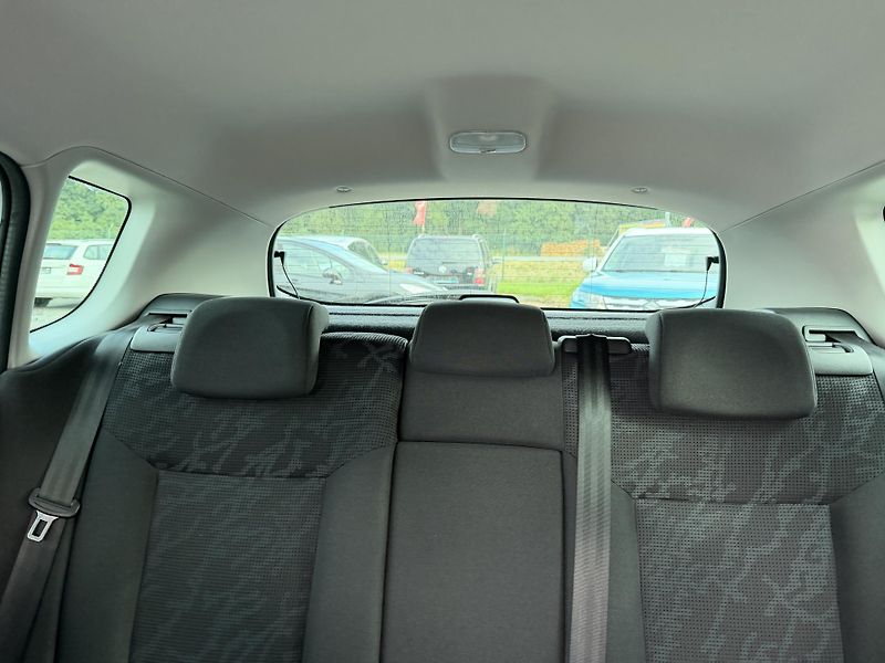 Peugeot 3008 1.6 HDI - fotka 16 z 24
