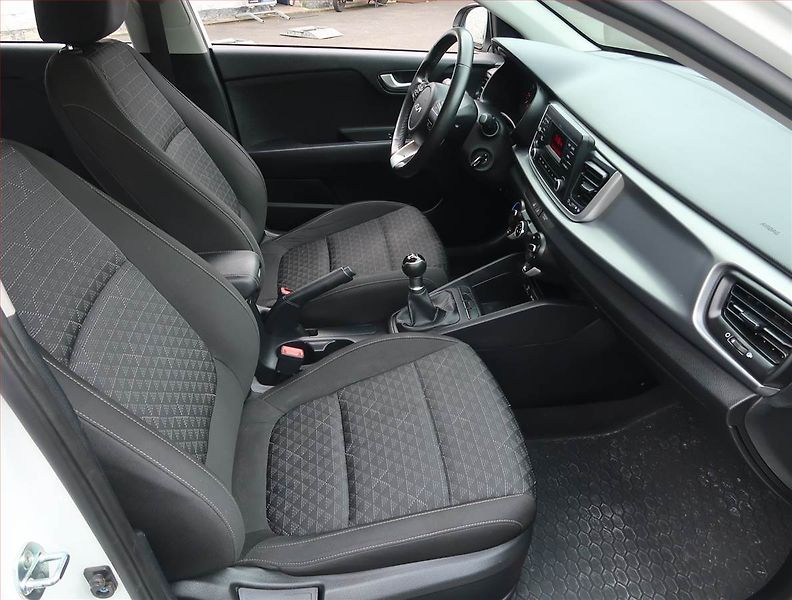 Kia Rio (2021) 1.2 DPI, ČR,1.maj - fotka 9 z 16