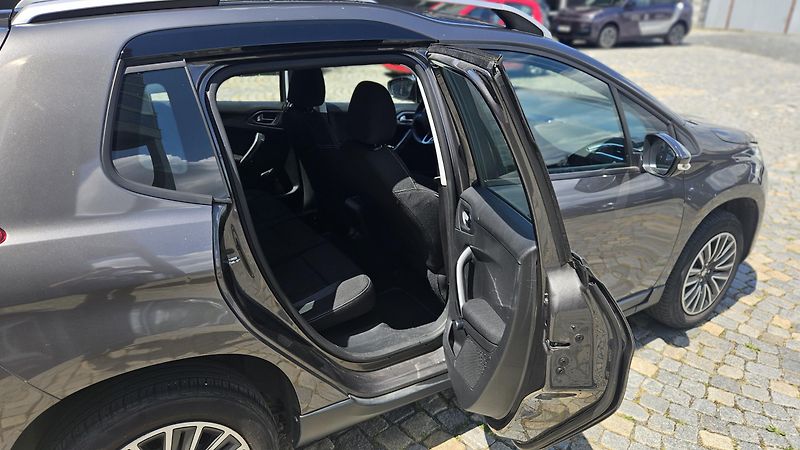 Peugeot 2008 - fotka 14 z 21
