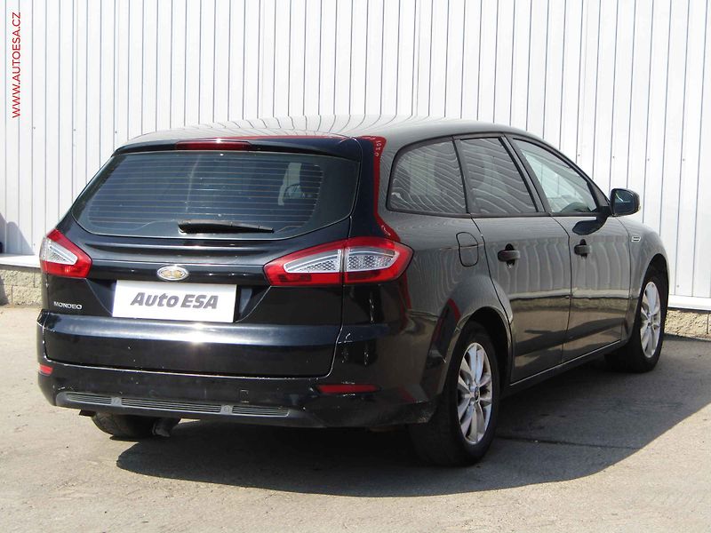 Ford Mondeo (2011) 2.0 TDCi, AC, tempo, výhřev - fotka 4 z 18