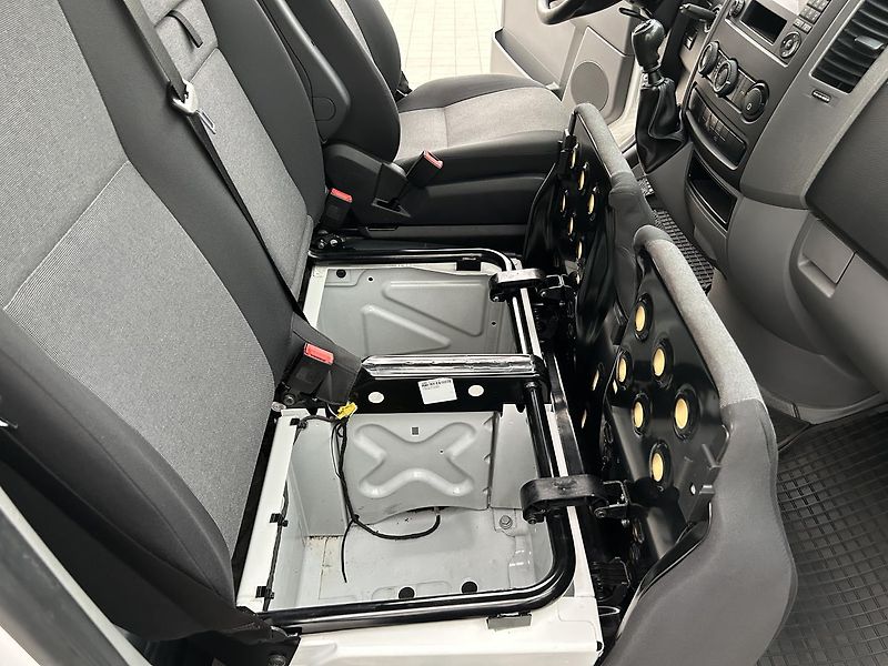 Volkswagen Crafter 2.0 TDI - fotka 17 z 21
