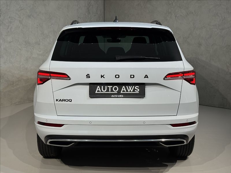 Škoda Karoq 2,0 TDi  Sportline LED Virtual - fotka 9 z 47