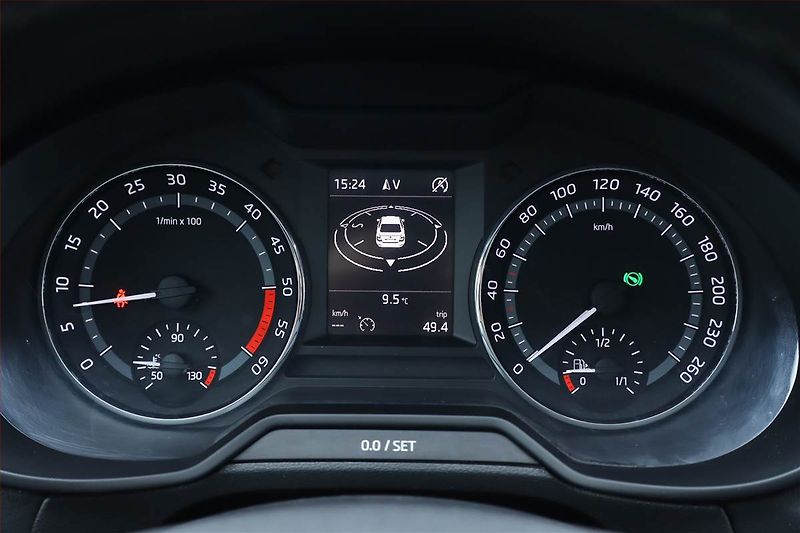 Škoda Octavia (2015) Scout 2.0 TDI, 4X4, Automat - fotka 11 z 20