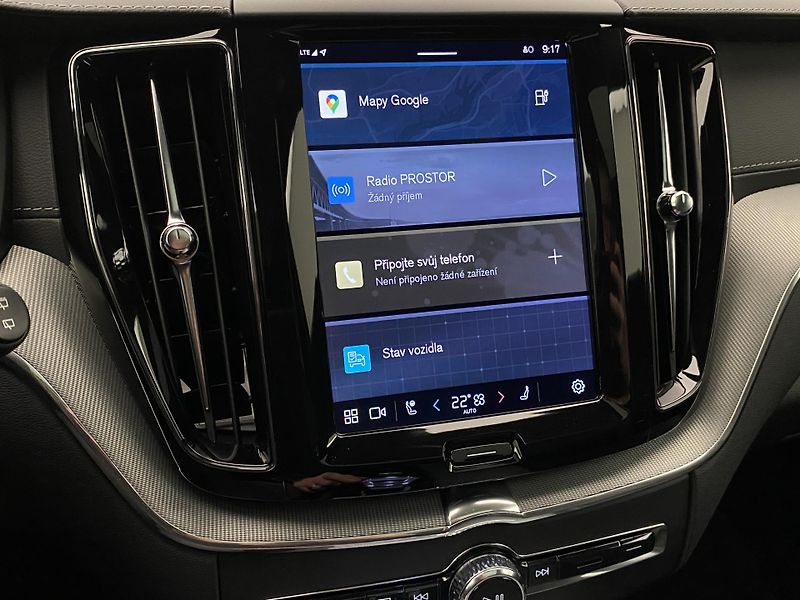 Volvo XC60 T6 AWD PLUG-IN ULTIMATE DARK  - fotka 8 z 52
