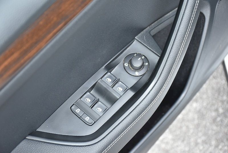 Škoda Superb (2020) Scout 2.0 TDI 140 kW 4x4 DSG - fotka 30 z 32