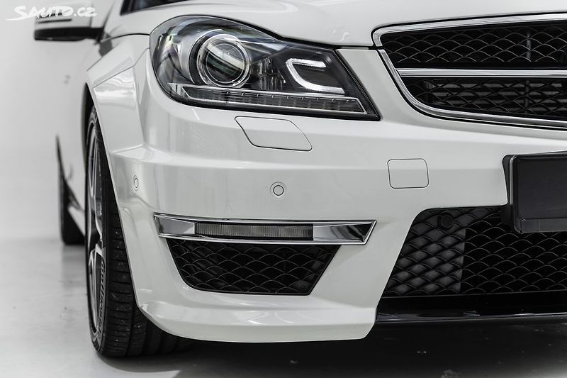 Mercedes-Benz Třídy C 63AMG Coupe*krásný stav*Servis - fotka 23 z 50