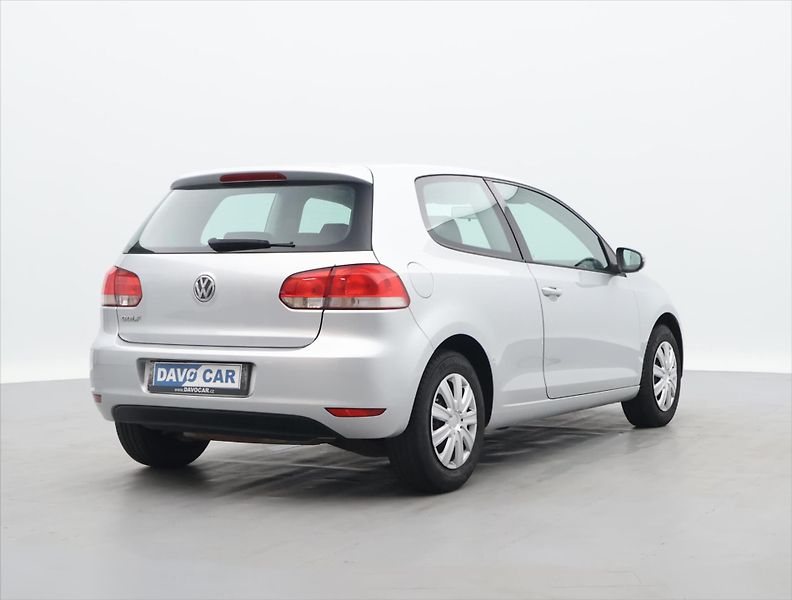 Volkswagen Golf 1,4 16V 59kW Klima Trendline - fotka 7 z 27