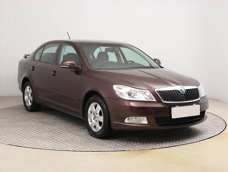 Škoda Octavia (2011) Ambiente 1.6 TDI, nová STK - fotografie inzerátu