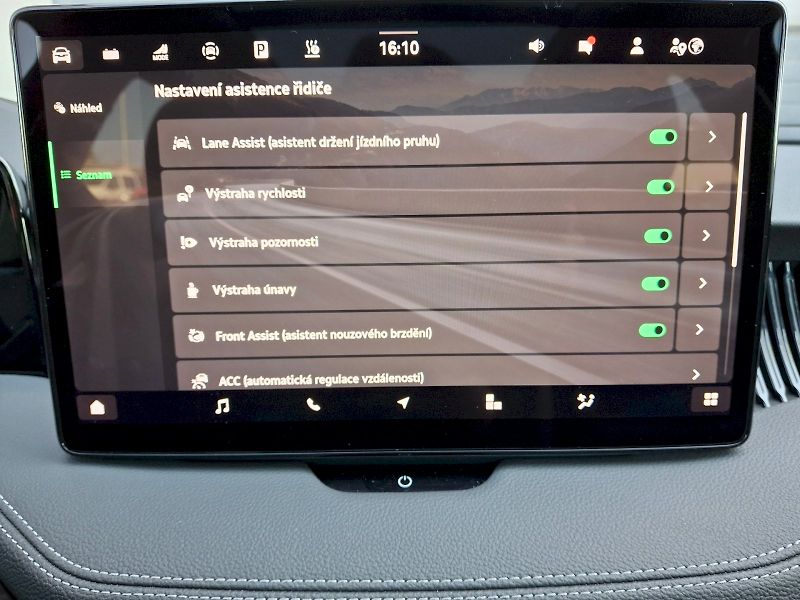 Škoda Superb (2025) Combi iV L&K DSG 1,5TSi 150kW - fotka 19 z 35