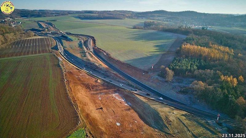 Staveniště dálnice D6 úseku Petrohrad - Lubenec. Foto: Jan Banán Svoboda