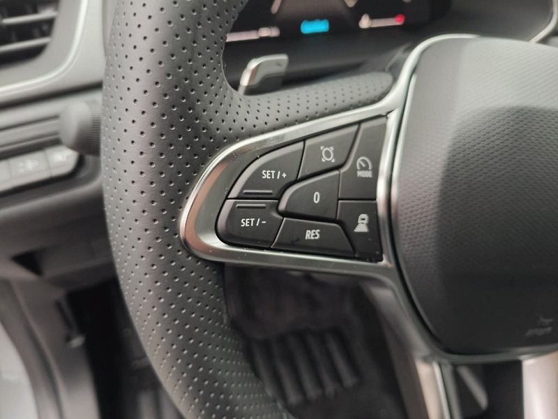 Renault Captur (2026) techno mild hybrid 140 EDC - fotka 16 z 23