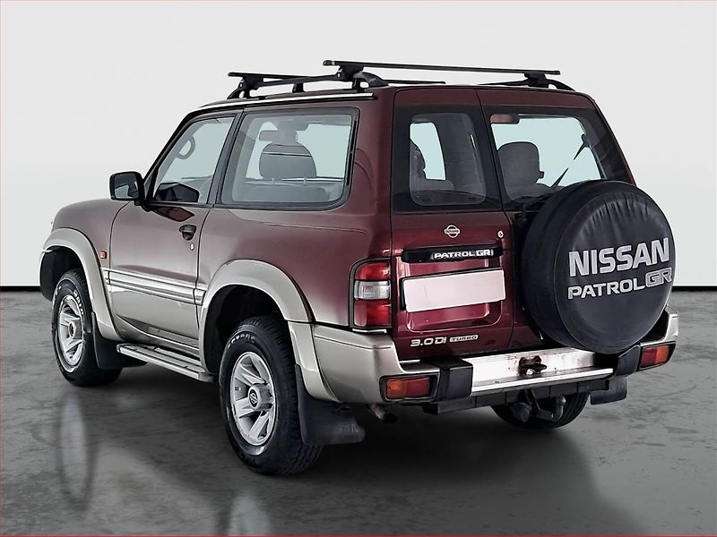Nissan Patrol (2003) 3.0 DTi, 4X4 - fotka 4 z 14