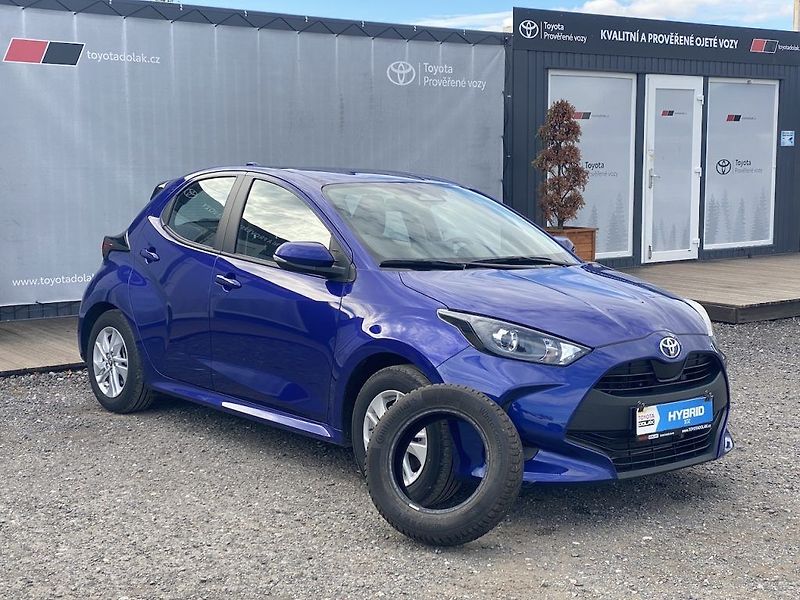 Toyota Yaris 1.5HEV, ČR, Comfort, DPH - fotka 1 z 16