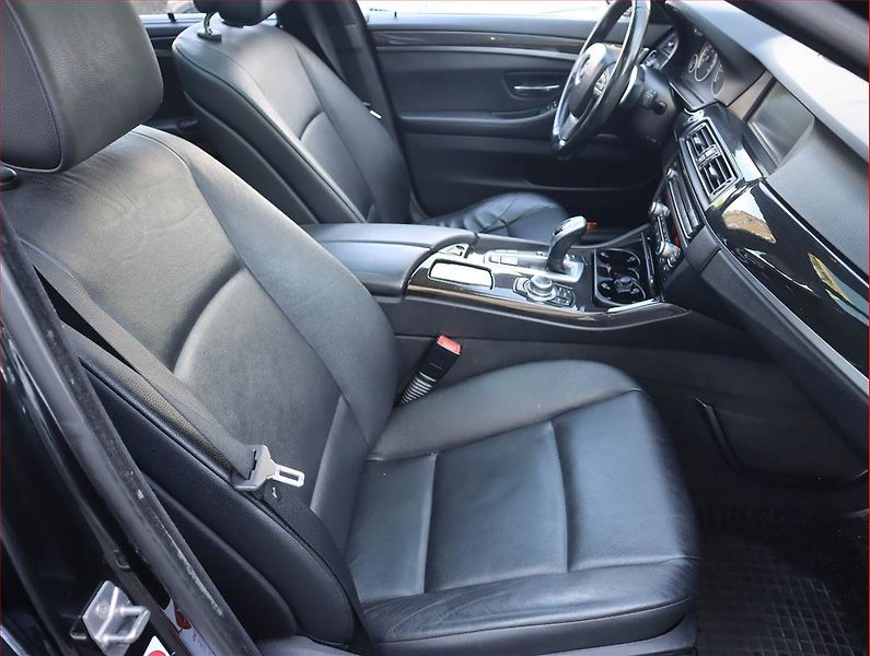 BMW Řada 5 (2013) 530d xDrive, 4X4, Automat - fotka 9 z 23
