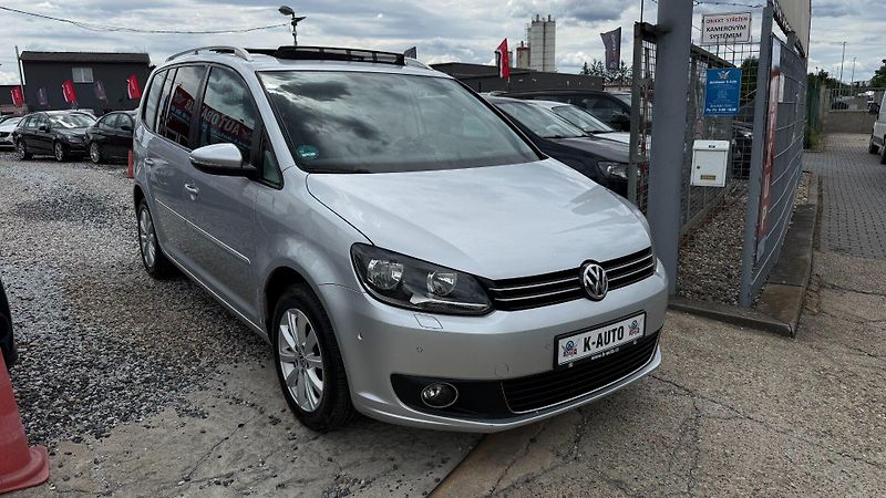 Volkswagen Touran (2014) 2.0TDi 130kW *Tažné*Navi*DSG* - fotka 3 z 24