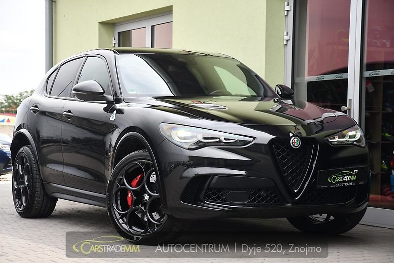 Alfa Romeo Stelvio 2.9V6 Bi-T SPARCO+AKRAPOVIČ - fotka 7 z 54