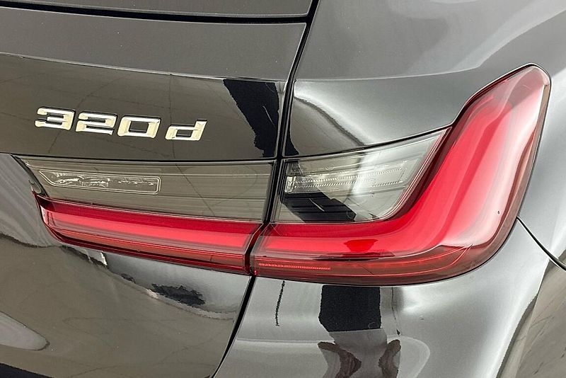 BMW Řada 3 řady 3 | 320d xDrive - fotka 5 z 26