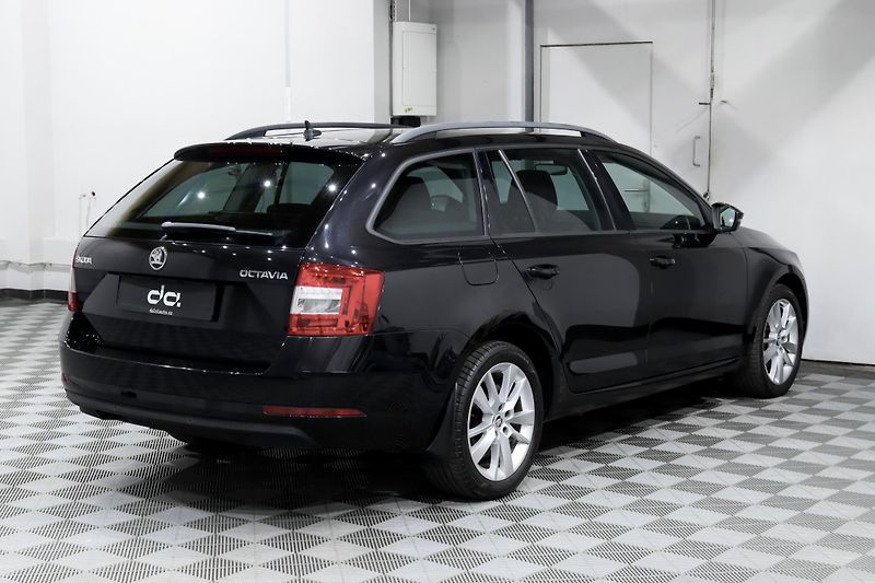Škoda Octavia 3 FL Combi 1.4 TSI 110 kW - fotka 6 z 35