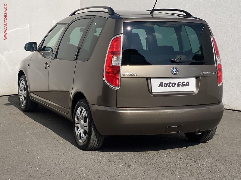 Škoda Roomster (2015) 1.2 TSi, Fresh, TZ, +kola - fotka 6 z 17