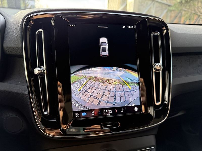 Volvo XC40 Recharge Single Motor 69kWh - fotka 17 z 36