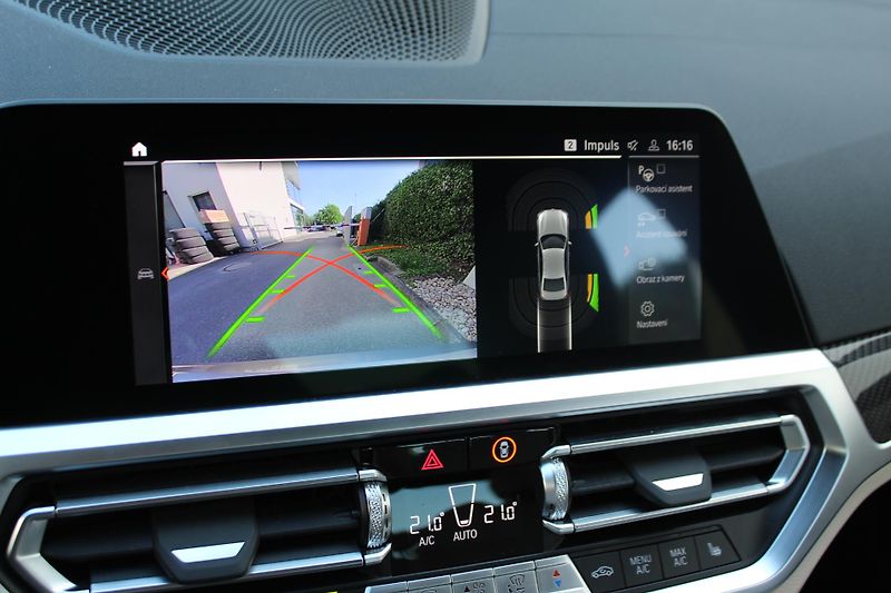 BMW Řada 3 M340i xDrive Sedan - fotka 19 z 25