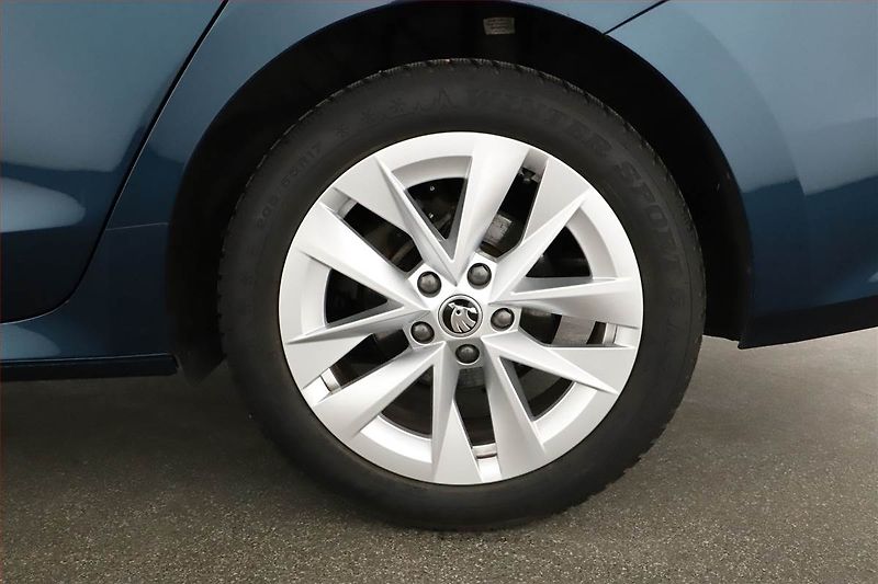 Škoda Octavia (2023) 1.5 TSI e-tec - fotka 16 z 16