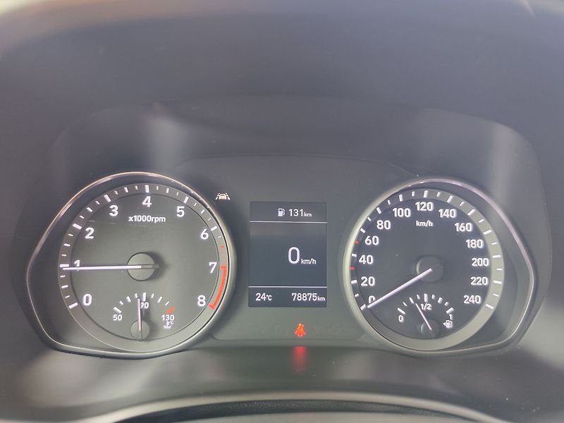 Hyundai i30 1.0 T-GDI/88kW Comfort - fotka 13 z 26