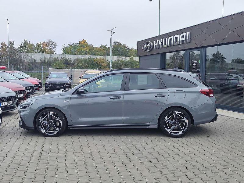 Hyundai i30 1.5 T-GDI/103kW N-Line DCT - fotka 8 z 35