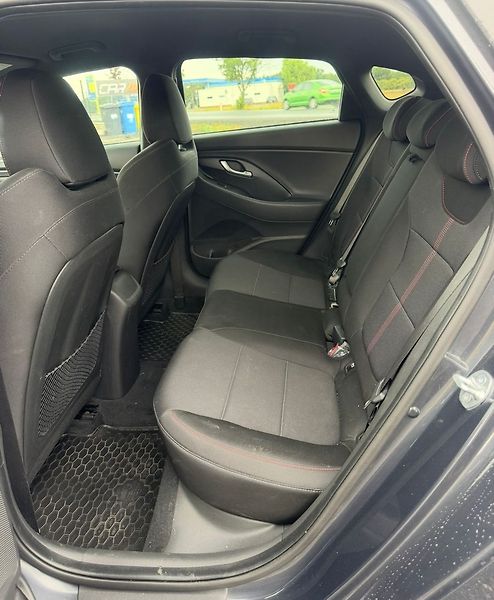Hyundai i30 1,6 118 kw Fastback Mild Hybri - fotka 16 z 17